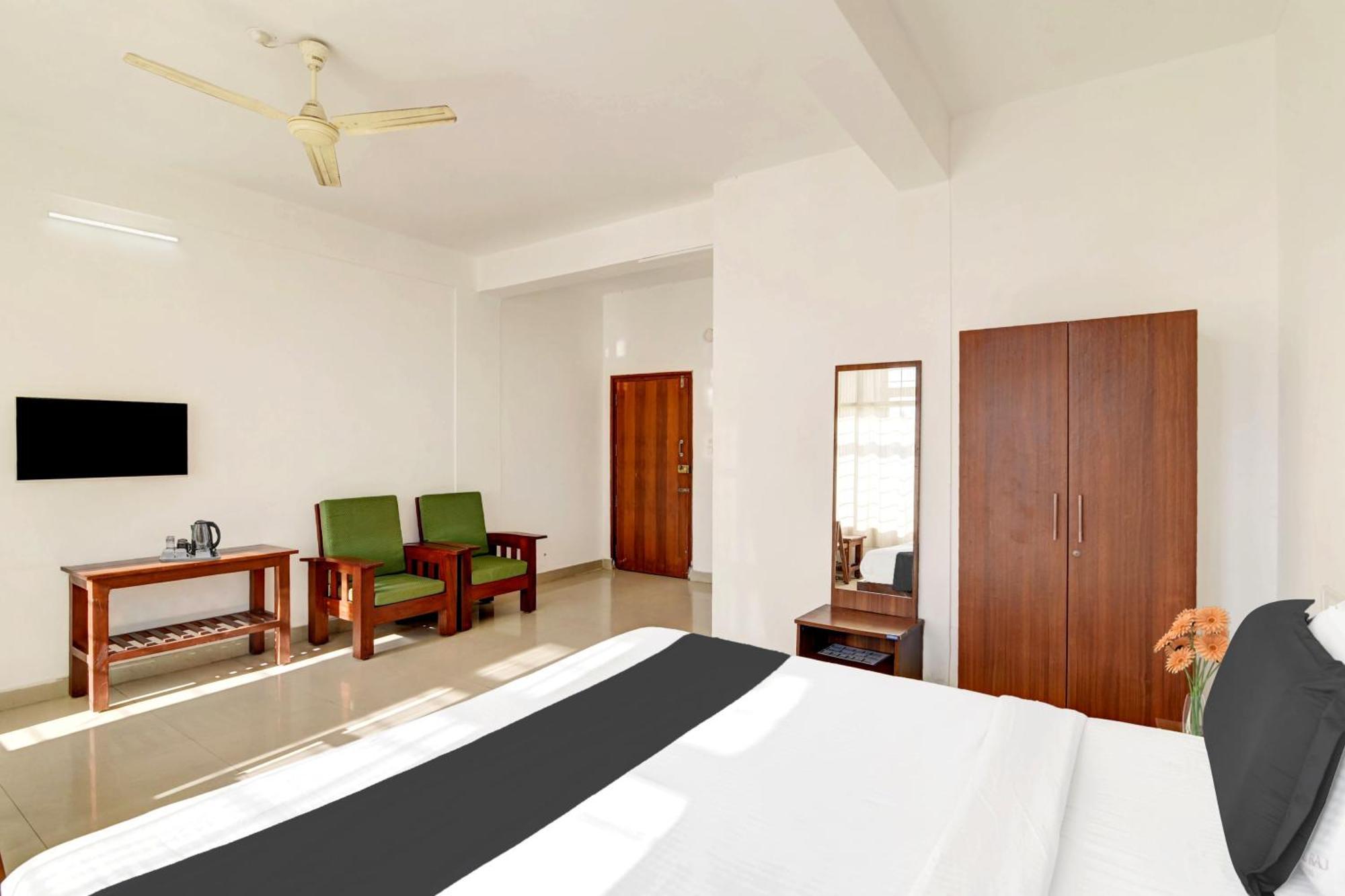 Super Collection O Madikeri City Center Near Ksrtc Bus Stand Coorg Formerly Hotel Ragsys Exterior foto