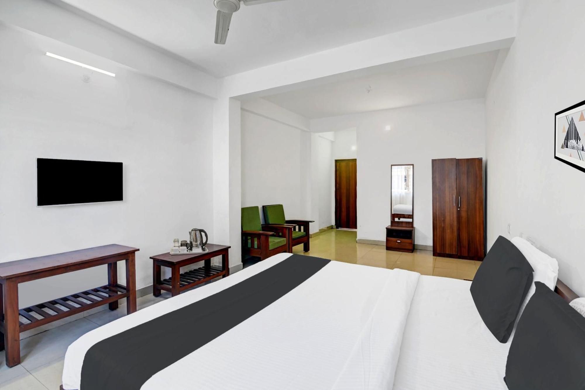 Super Collection O Madikeri City Center Near Ksrtc Bus Stand Coorg Formerly Hotel Ragsys Exterior foto
