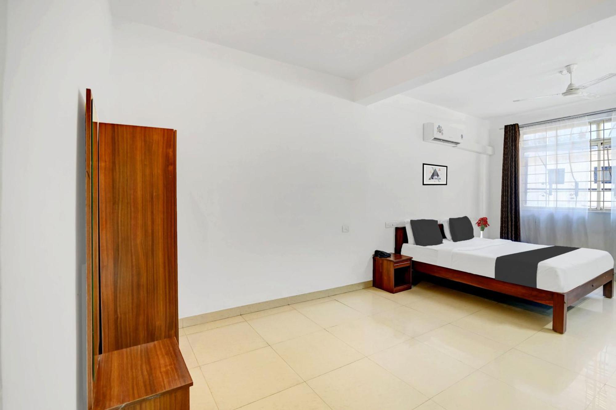 Super Collection O Madikeri City Center Near Ksrtc Bus Stand Coorg Formerly Hotel Ragsys Exterior foto