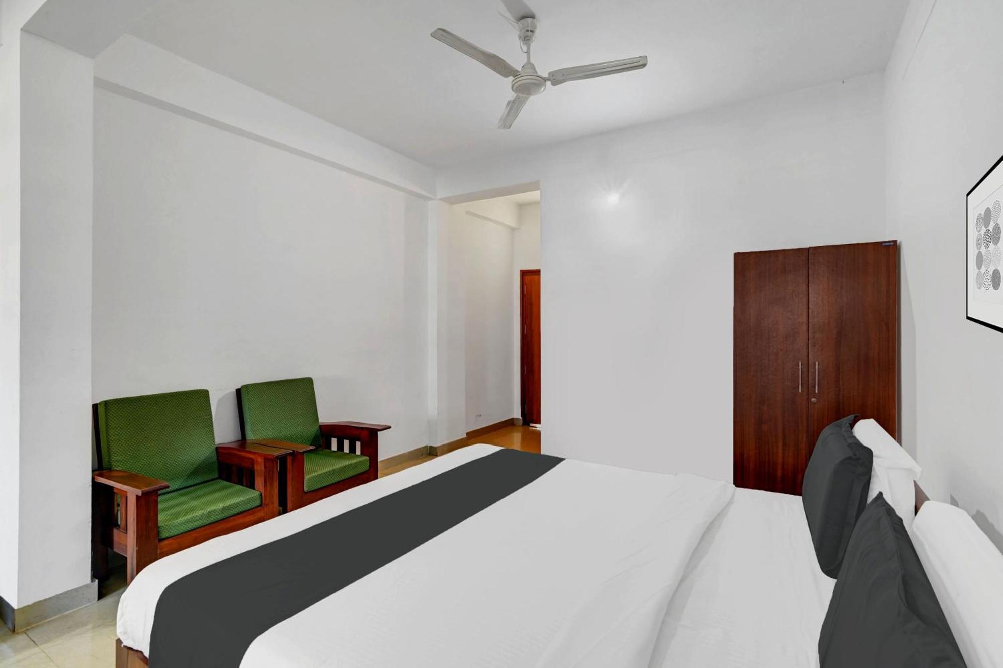 Super Collection O Madikeri City Center Near Ksrtc Bus Stand Coorg Formerly Hotel Ragsys Exterior foto